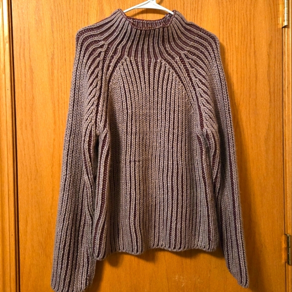 Steve Madden Terra Sweater Mulberry NWT - Picture 2 of 4
